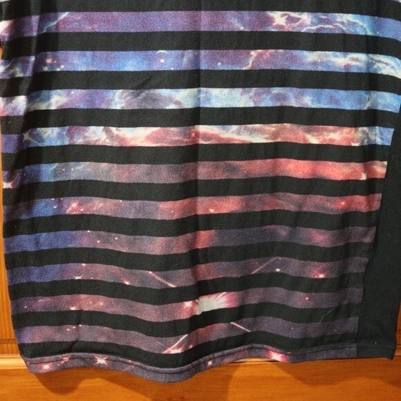SK Apparel Vintage Galaxy Striped Space Print T-Shirt Medium Retro Tee - Picture 3 of 9